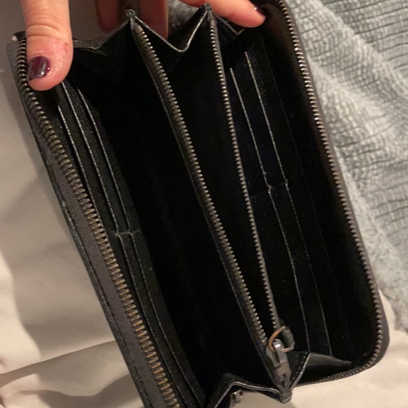 Bottega Veneta Wallet - Picture 3 of 4